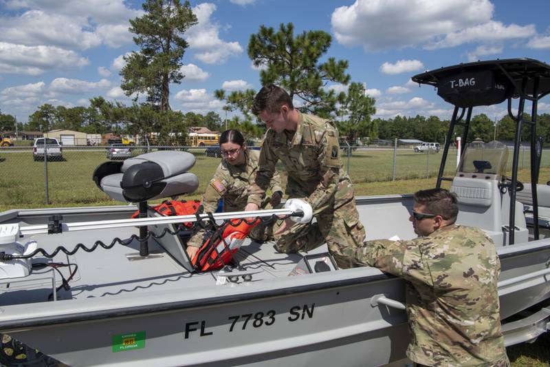 Soldiers with the Florida National Guard’s Chemical, Biological, Radiological, Nuclear and high-yield Explosive Enhanced Response Force Package unit conduct pre-inspection of their rescue equipment  ahead of Hurricane Ian's arrival, Sept. 26, 2022.