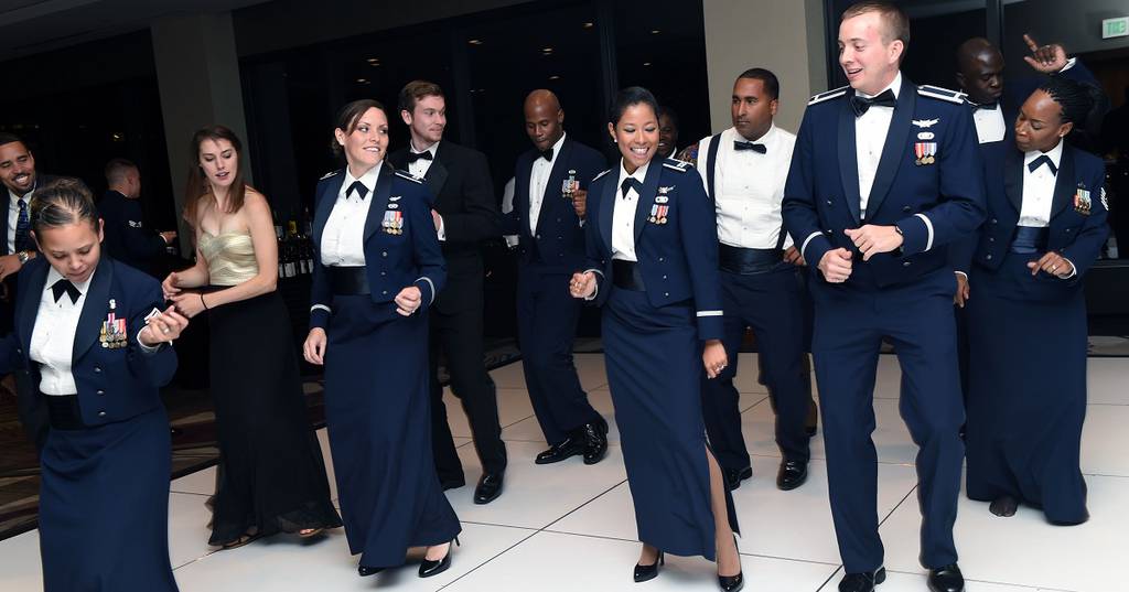 Air-Force, uniforms, mess-dress, formal-wear, formal-occasions, Air-Force.....