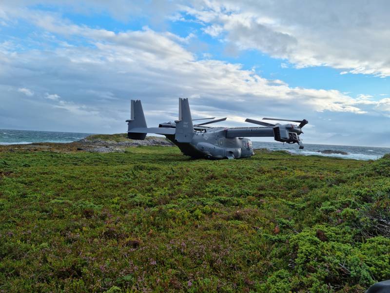 This CV-22 Osprey tiltrotor aircraft owned by Air Force Special Operations Command made an emergency landing at a nature reserve in northern Norway when its clutch malfunctioned on Aug. 12, 2022. U.S. and Norway officials are devising a plan to remove the aircraft from its island in the High North. (Norwegian Armed Forces)