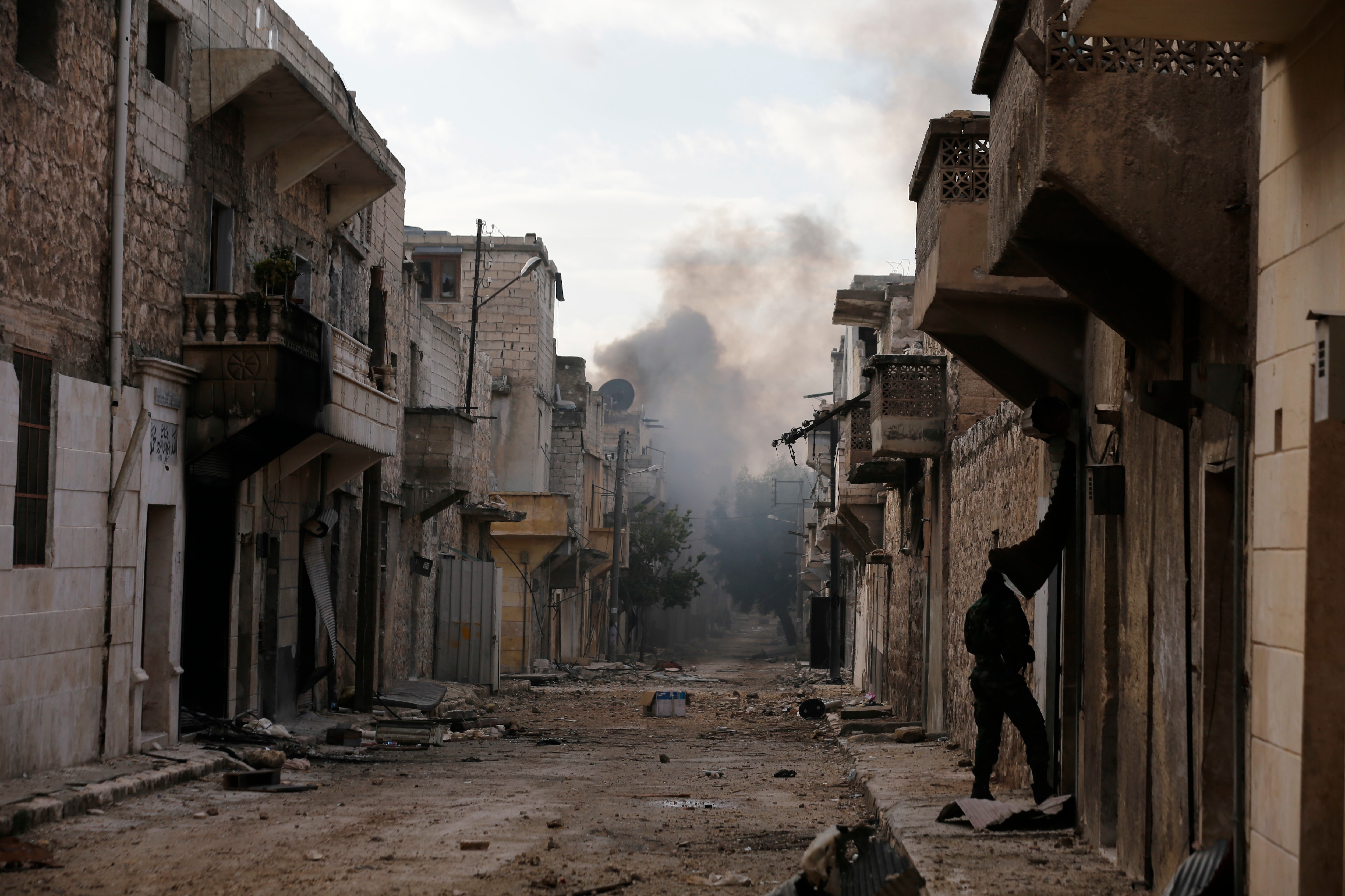 Syrian and allied troops advance in besieged Aleppo